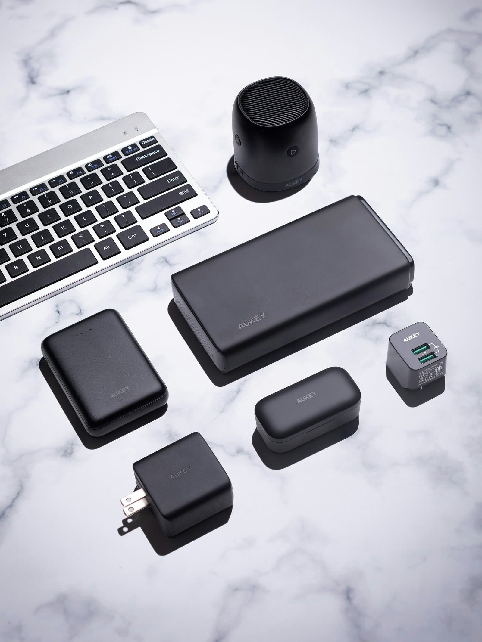 Netzteile, Adapter und Zubehör